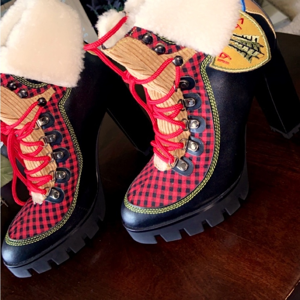 Size 8 platform boots